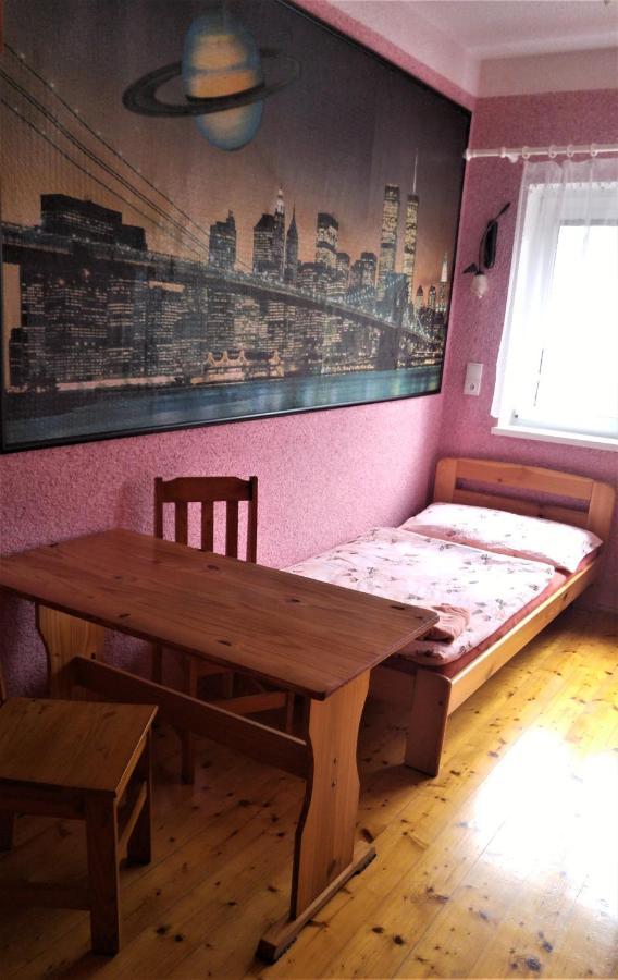 Penzion Apartmany Becov Bečov nad Teplou Zewnętrze zdjęcie